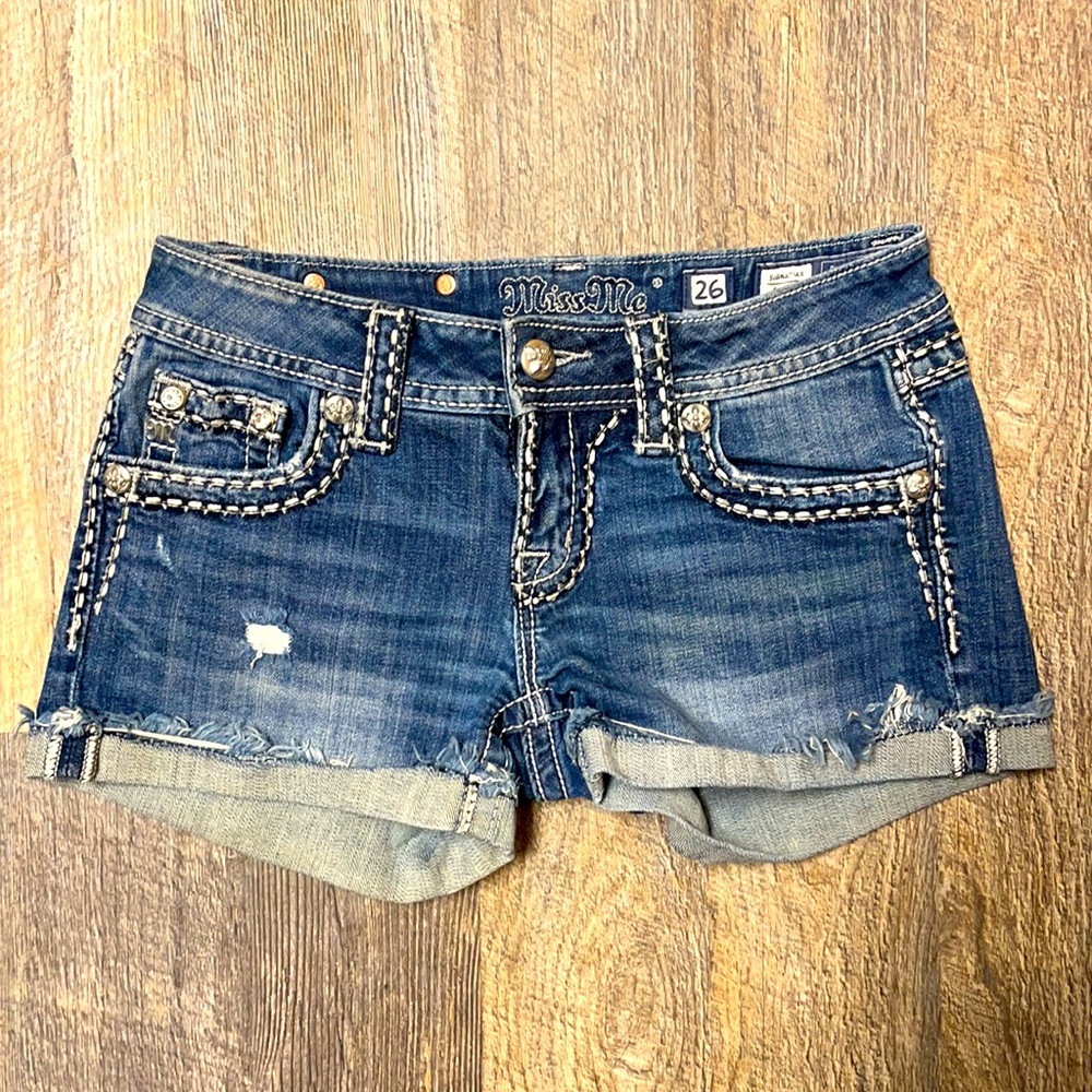 Miss me signature shorts